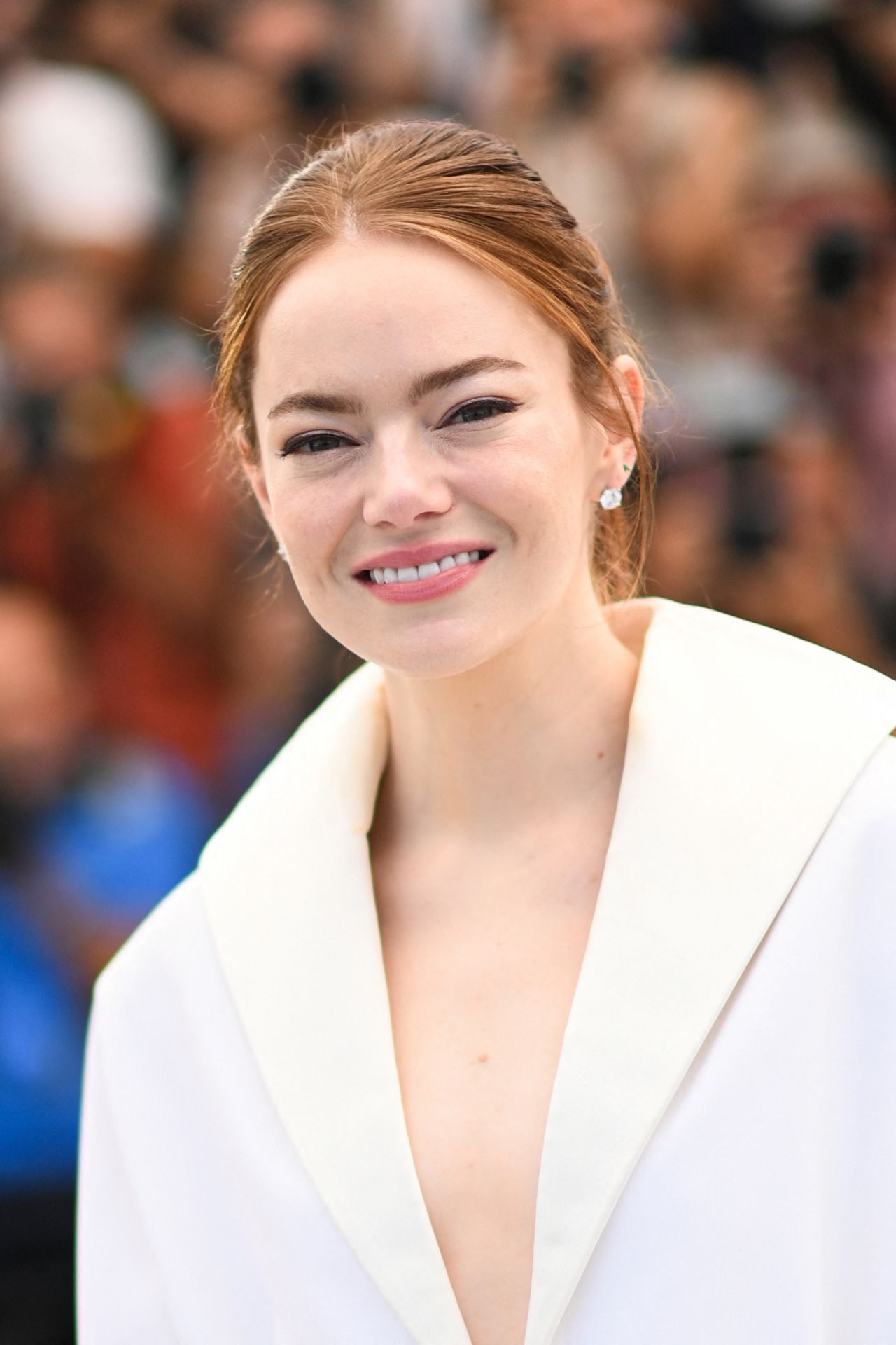 EMMA STONE AT KINDS OF KINDNESS PHOTOCALL IN CANNES FILM FESTIVAL05